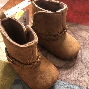 NWT newborn booties